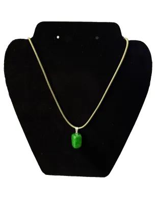 Collar con piedra Jade